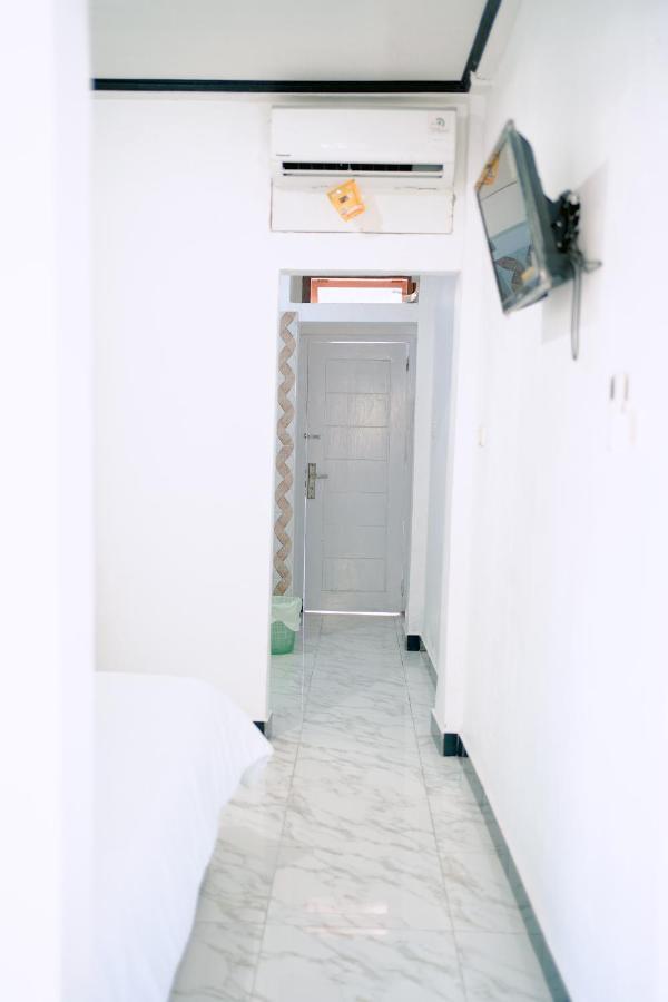 Getrudis Guesthouse Labuan Bajo Exterior foto